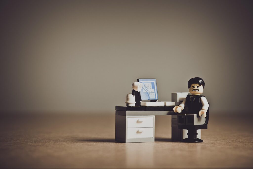 小規模事業者が格安SIMの問題解決を早く行える会社は？